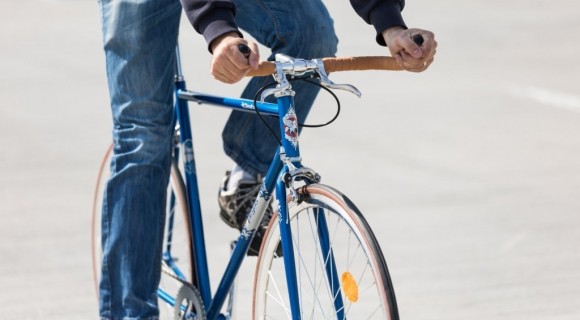 În Marea Britanie, bicicliștii ar putea fi pedepsiți similar cu șoferii pentru încălcări în trafic