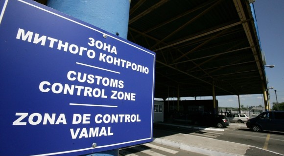 Controlul coordonat la punctul de control vamal Leușeni-Albița, pe sensul de intrare în România