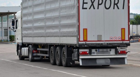 Exporturile, în scădere anul trecut. O treime din bunurile scoase din țară au ajuns în România