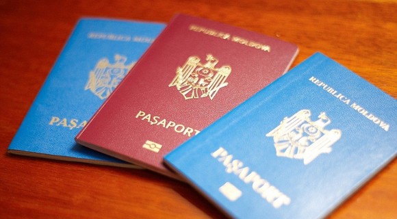 O companie privată va verifica reputația străinilor care vor solicita cetățenia Republicii Moldova prin investiții