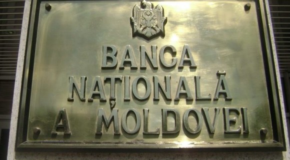 Zeci de case de schimb valutar au fost sancționate de BNM