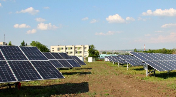A fost inaugurat cel mai mare parc solar din Republica Moldova. Cât a costat investiția