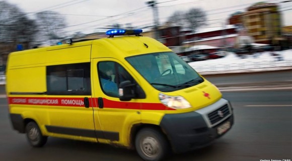 Un șofer din Rusia a rămas fără permis pentru că și-a vopsit mașina în stilul unei ambulanțe