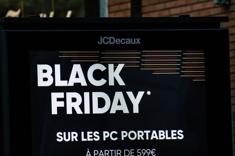 De ce Black Friday a stârnit o uriașă controversă în Franța