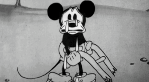 Mickey Mouse, interzis în România pentru că speria copiii: 10 legi ciudate din întreaga lume