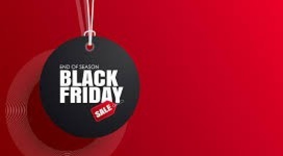 Studiu: Majoritatea consumatorilor din Europa consideră că brandurile trişează de ”Black Friday” şi ”Cyber Monday”