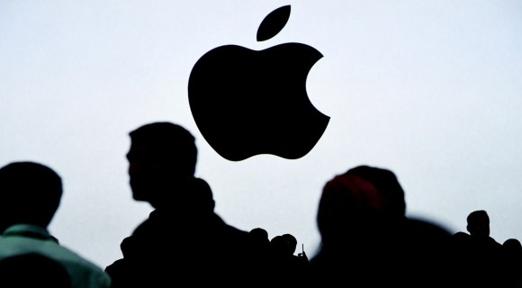 Apple le interzice angajaţilor să mai folosească ChatGPT