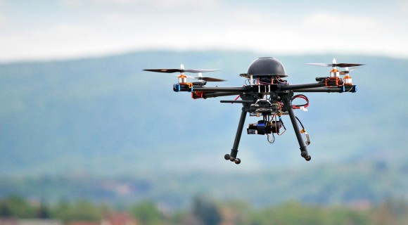 Utilizarea neautorizată a dronelor ar putea fi amendată. Sancțiunile vor ajunge la 25 de mii de lei