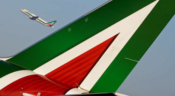 Comisia Europeană verifică împrumutul de 900 de milioane de euro acordat de statul italian companiei Alitalia