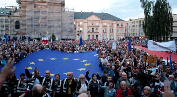 Magistrații de la Curtea Supremă din Polonia au ieșit la protest. Ce i-a nemulțumit pe judecători