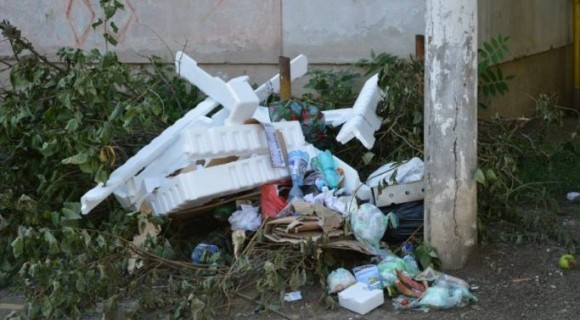 Votat în lectură finală: Comercianții vor fi obligați să gestioneze deșeurile provenite din activitatea lor