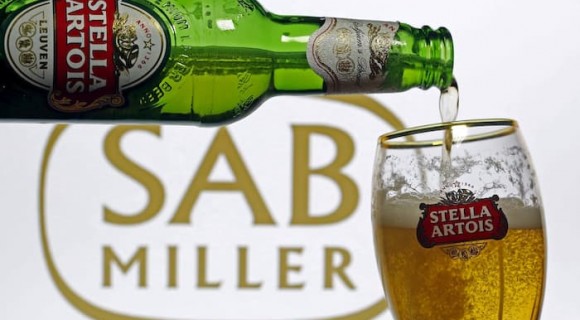 SABMiller a acceptat oferta de preluare de 79 de miliarde de lire sterline de la Anheuser-Busch InBev, care devine cel mai mare furnizor de bere din lume