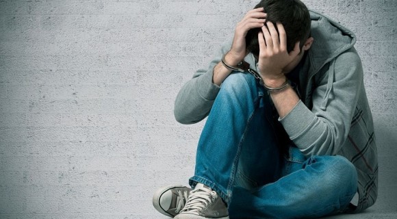 Delincvenţa juvenilă: Procurorii susțin că tot mai frecvent minorii sunt implicaţi în fapte penale care atentează la viaţa şi sănătatea persoanei